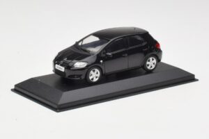Toyota Auris E150 Black Minichamps 1:43 TOYOTA004 Diecast - image 2 of 4