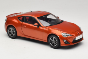 Toyota GT86 Red Century Dragon 1:18 CD01 Diecast - image 6 of 8