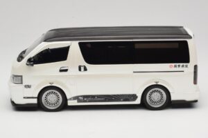 Toyota Hiace Super GL Pearl White Otto 1:18 OT1136 Resin - image 3 of 6