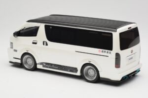 Toyota Hiace Super GL Pearl White Otto 1:18 OT1136 Resin - image 5 of 6