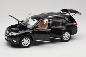 Toyota Highlander XU40 Black Paudi Model 1:18 2043612-B1 Diecast - image 2 of 8