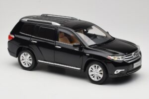 Toyota Highlander XU40 Black Paudi Model 1:18 2043612-B1 Diecast - image 6 of 8