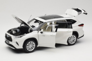 Toyota Highlander XU70 White OEM 1:18 26071-2011 Diecast - image 2 of 8
