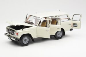Toyota Land Cruiser J60 White Kyosho 1:18 08956W Diecast - image 2 of 8