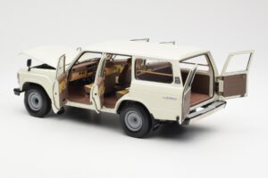 Toyota Land Cruiser J60 White Kyosho 1:18 08956W Diecast - image 5 of 8