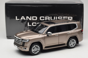 Toyota Land Cruiser LC300 ZX Gold LCD 1:18 LCD18013-ZX-GO Diecast - image 8 of 8