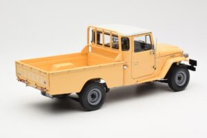 Toyota Land Cruiser Pickup Beige Kyosho 1:18 08958BE Diecast - image 3 of 8