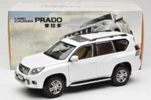 Toyota Land Cruiser Prado J150 White Paudi Model 1:18 623132-WH Diecast - image 8 of 8