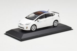 Toyota Prius XW30 Super White Minichamps 1:43 PRIUS001 Diecast - image 2 of 4