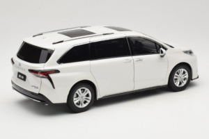 Toyota Sienna XL30 White OEM 1:18 TOYOTA013 Diecast - image 3 of 8