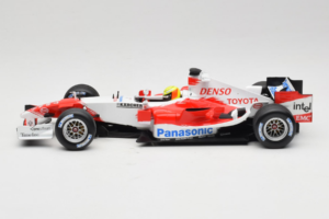 Toyota TF105 #17 R. Schumacher Panasonic Toyota Racing 2005 Minichamps 1:18 100050017 Diecast - image 3 of 7