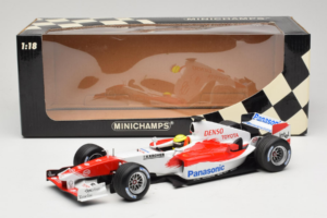 Toyota TF105 #17 R. Schumacher Panasonic Toyota Racing Showcar 2005 Minichamps 1:18 100050087 Diecast - image 7 of 7