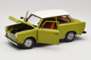 Trabant 601 Green Sun Star 1:18 4289 Diecast - image 2 of 8