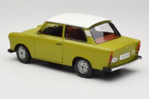 Trabant 601 Green Sun Star 1:18 4289 Diecast - image 7 of 8