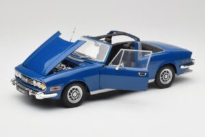 Triumph Stag Mk1 Sapphire Blue Revell 1:18 8815 Diecast - image 2 of 8
