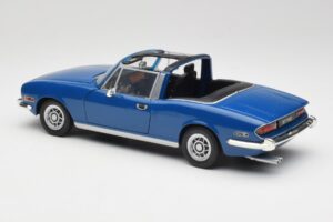 Triumph Stag Mk1 Sapphire Blue Revell 1:18 8815 Diecast - image 7 of 8