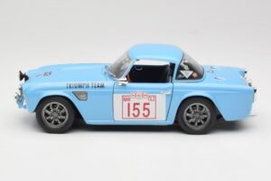 Triumph TR4 Rally Car Revell 1:18 8773 Diecast - image 4 of 8