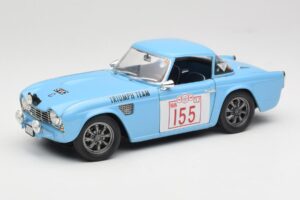 Triumph TR4 Rally Car Revell 1:18 8773 Diecast