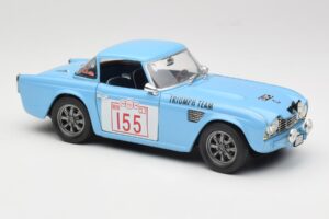 Triumph TR4 Rally Car Revell 1:18 8773 Diecast - image 6 of 8