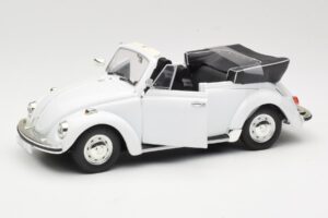 Volkswagen 1302 LS Cabriolet White Revell 1:18 8415 Diecast - image 2 of 8