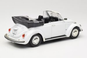 Volkswagen 1302 LS Cabriolet White Revell 1:18 8415 Diecast - image 3 of 8