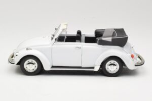 Volkswagen 1302 LS Cabriolet White Revell 1:18 8415 Diecast - image 4 of 8