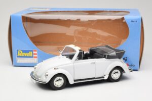 Volkswagen 1302 LS Cabriolet White Revell 1:18 8415 Diecast - image 8 of 8