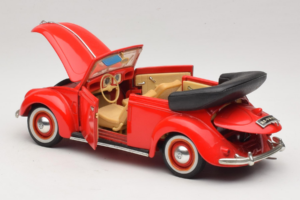 Volkswagen Beetle Cabriolet Red Maisto 1:18 56010 Diecast - image 5 of 8