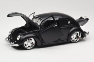 Volkswagen Beetle Type 1 Black Maisto 1:18 31018 Diecast - image 2 of 8