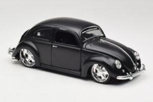 Volkswagen Beetle Type 1 Black Maisto 1:18 31018 Diecast - image 6 of 8