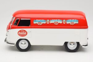 Volkswagen T1 Combi Coca-Cola Solido 1:18 9512 Diecast - image 4 of 8