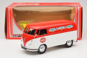 Volkswagen T1 Combi Coca-Cola Solido 1:18 9512 Diecast - image 8 of 8