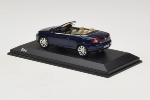Volkswagen Eos Cabriolet Blue Minichamps 1:43 1F0099300D5Q Diecast - image 3 of 5