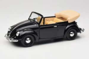 Volkswagen Beetle Cabriolet Black Maisto 1:18 37800-M6 Diecast