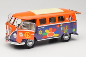 Volkswagen Microbus T1 Flower Power Road Signature 1:18 92329 Diecast - image 2 of 8