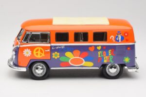 Volkswagen Microbus T1 Flower Power Road Signature 1:18 92329 Diecast - image 4 of 8