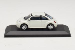 Volkswagen New Beetle White Minichamps 1:43 430058005 Diecast