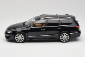 Volkswagen Passat B6 R36 Variant Black NZG 1:18 KF044-4A Diecast - image 4 of 8