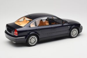Volkswagen Passat W8 B5.5 Indigo Blue DNA 1:18 DNA000029 Diecast - image 2 of 6