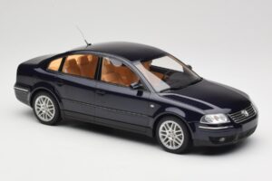 Volkswagen Passat W8 B5.5 Indigo Blue DNA 1:18 DNA000029 Diecast - image 4 of 6