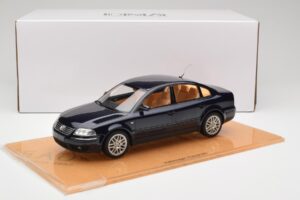 Volkswagen Passat W8 B5.5 Indigo Blue DNA 1:18 DNA000029 Diecast - image 6 of 6