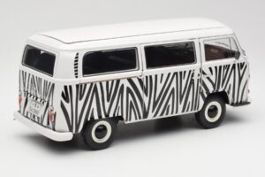 Volkswagen T2a Bus Safari Schuco 1:18 00191 Diecast - image 3 of 8