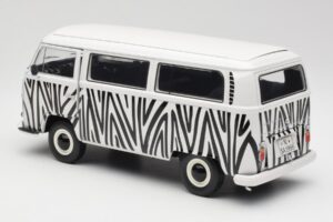 Volkswagen T2a Bus Safari Schuco 1:18 00191 Diecast - image 7 of 8