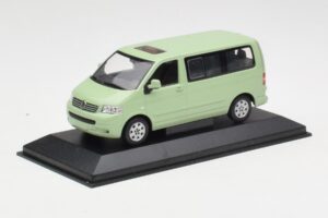 Volkswagen T5 Multivan California Lime Green Dealer Minichamps 1:43 400052201-D1 Diecast - image 2 of 4