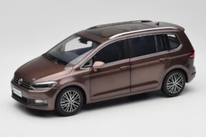 Volkswagen Touran 5T Brown Paudi Model 1:18 ZVE000003BRA Diecast