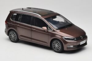 Volkswagen Touran 5T Brown Paudi Model 1:18 ZVE000003BRA Diecast - image 6 of 8