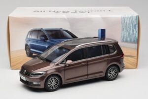 Volkswagen Touran 5T Brown Paudi Model 1:18 ZVE000003BRA Diecast - image 8 of 8