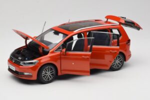Volkswagen Touran 5T Orange Paudi Model 1:18 ZVE000003ORA Diecast - image 2 of 8