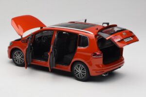 Volkswagen Touran 5T Orange Paudi Model 1:18 ZVE000003ORA Diecast - image 5 of 8