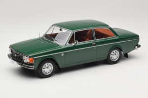 Volvo 142 Green MCG 1:18 MCG18005 Diecast